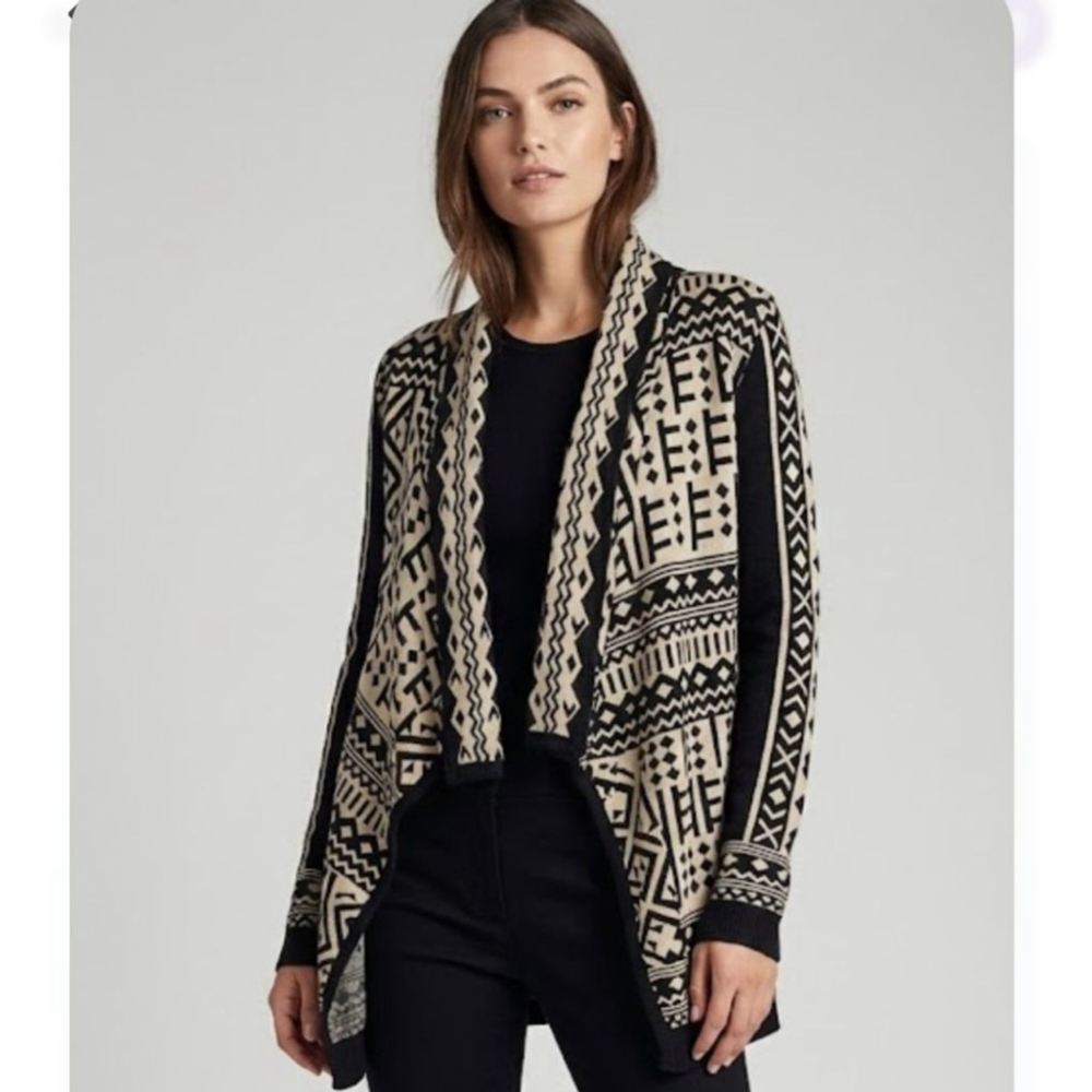 A Knitch Above Cardigan Women's Size M
